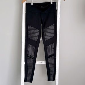 ALO yoga moto leggings size XS